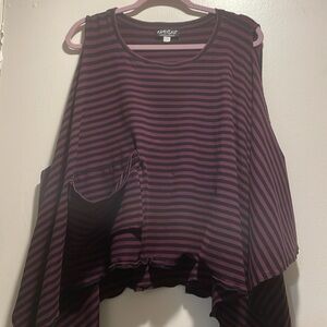 Kamuflage Black Burgundy Striped Open Tunic Throw Over Women's Substantial Top